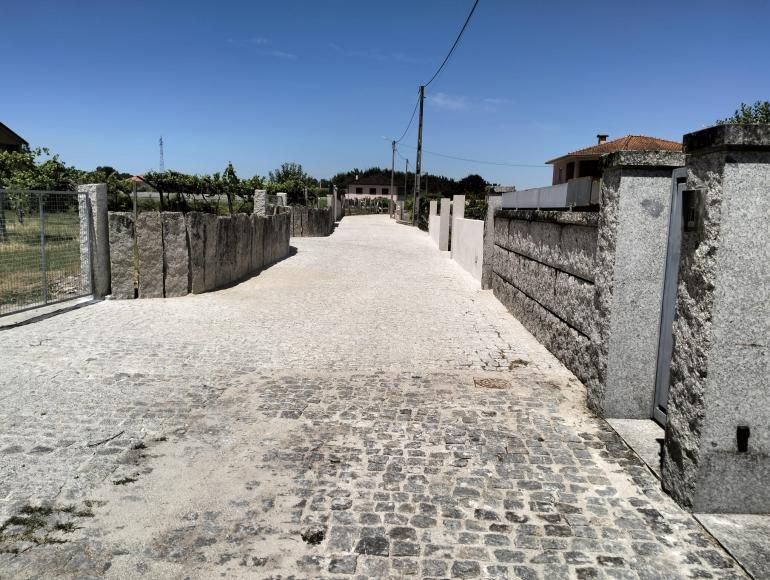  PAVIMENTA&Ccedil;&Atilde;O DA RUA DA VEIGA