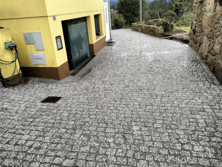 PAVIMENTA&Ccedil;&Atilde;O DO RECANTO DA FONTINHA (FASEII) - Freguesia de Mazedo