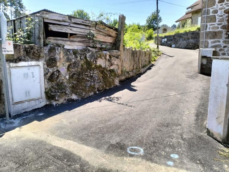 Sabia que o arruamento denominado de Rua do Vale de Agrelo, na Freguesia de Mazedo, foi alvo de uma pavimenta&ccedil;&atilde;o?   